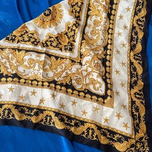 Beautiful luxury Starring scarf